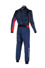 Alpinestars KMX-9 V3 Graphic 5 Anzug, Karting-Anzug, Marineblau und Rot, Rückansicht mit Camouflage-Muster am Oberkörper und roten Seitenakzenten, weißes Alpinestars-Branding an Ärmel und Bein, technische Konstruktion für Rennleistung.