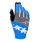 Alpinestars 2025 Techstar Handschuhe, Motocross-Rennhandschuhe, Blau und Grau mit weißen und schwarzen Akzenten, weißes Stern-Logo auf dem Knöchelbereich, markantes weißes Branding auf dem Handrücken, gerippte Textilkonstruktion für den Offroad-Rennsport