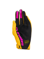 Alpinestars Supertech MX Handschuhe, Motocross-Handschuhe, Gold, Schwarz und Fluo-Pink, Ansicht der Handfläche mit einlagiger, perforierter Handfläche, pinkfarbenen Silikon-Grips an den Fingern und Alpinestars-Logo, leichte Rennausrüstung