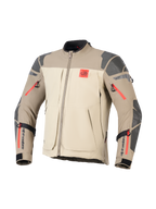 Alpinestars Nazca 3L GORE-TEX PRO Jacke, Walnut Rock Brown, Adventure-Motorradjacke, Color-Blocking in Beige und Hellbraun, graue strukturierte Verstärkungen an Schultern und Ellbogen, leuchtend rote Reißverschluss-Akzente, rotes „ALL TERRA“-Logo auf der Brust, schwarzes Alpinestars-Branding auf den Unterarmen, strapazierfähige Textilkonstruktion