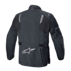 Alpinestars ST-7 2L GORE-TEX Jacke, Rückansicht, Schwarz und Dunkelgrau, mit reflektierenden Schultereinsätzen, silbernem Alpinestars-Sternlogo am unteren Rücken und verstellbaren Taillengurten, Adventure-Touring-Motorradausrüstung