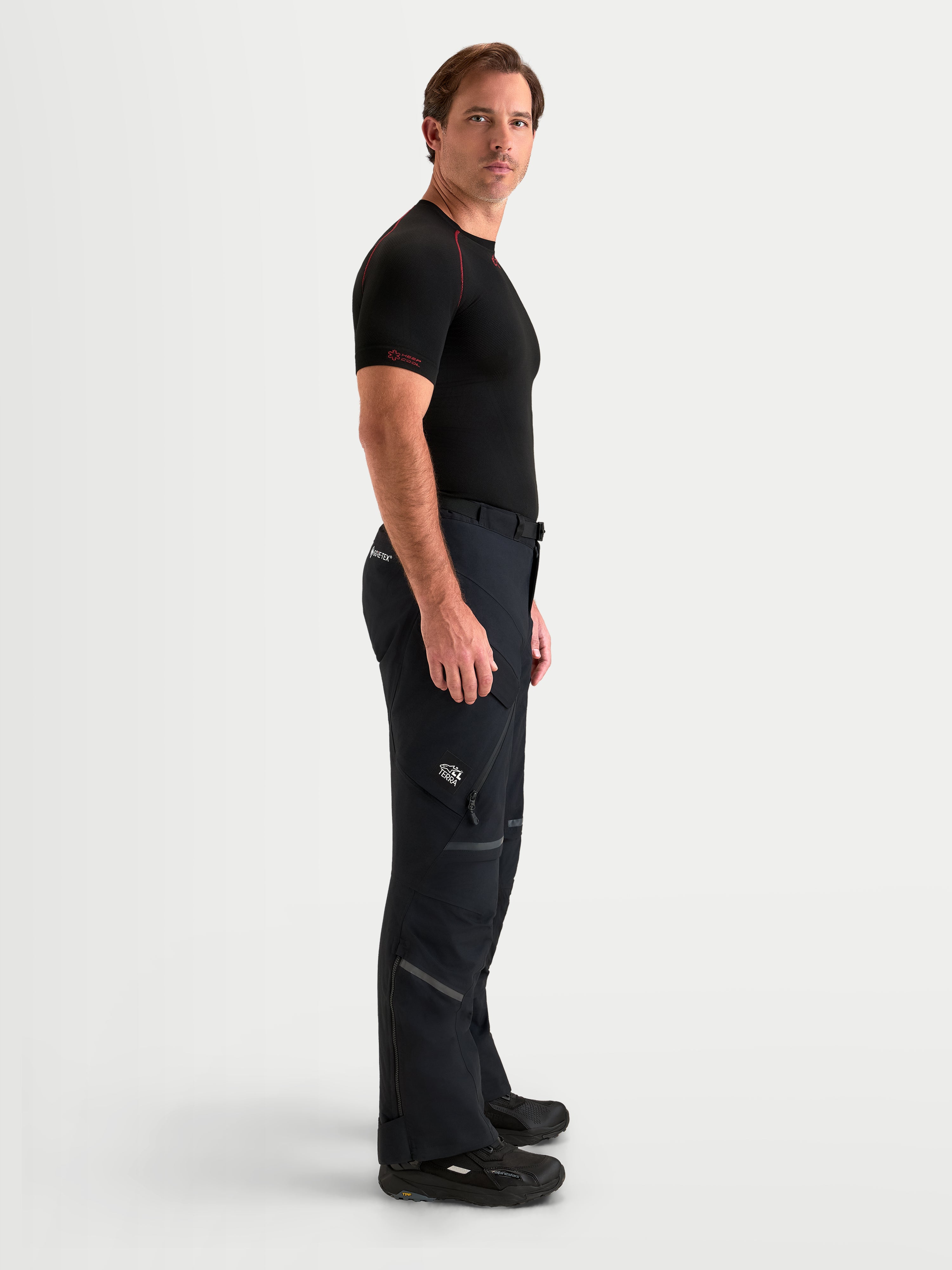 ST-7 V2 2L GORE-TEX - Black Motorcycle Pants | Alpinestars®