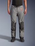 Alpinestars Nazca 3L GORE-TEX PRO Hose, technische Adventure-Motorradhose, Grau mit schwarzen Knie- und Schienbeinverstärkungen, Vorderansicht, GORE-TEX Branding, Belüftungsreißverschlüsse an den Oberschenkeln, verstellbarer Taillengürtel