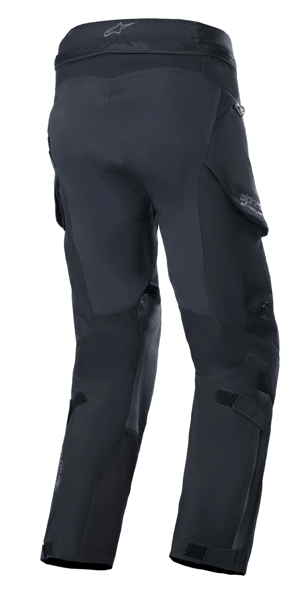 Alpinestars Boulder 3L GORE-TEX Hose, Adventure-Motorradhose, Schwarz, Rückansicht mit verstärktem Gesäßbereich und Einsätzen an den Beininnenseiten, wasserdichten Cargotaschen, GORE-TEX-Logo am Unterschenkel und strapazierfähiger laminierter Konstruktion.