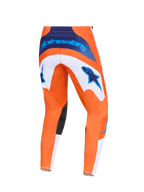 Alpinestars 2026 Fluid Grid Hose, Motocross-Hose, Orange und UCLA Blau, Rückansicht mit weißen Einsätzen mit blauen Stern-Logos, dunkelblauem Branding am Bund und schwarzen Knieinnenseiten-Einsätzen, strapazierfähiges Design für Offroad-Rennsport