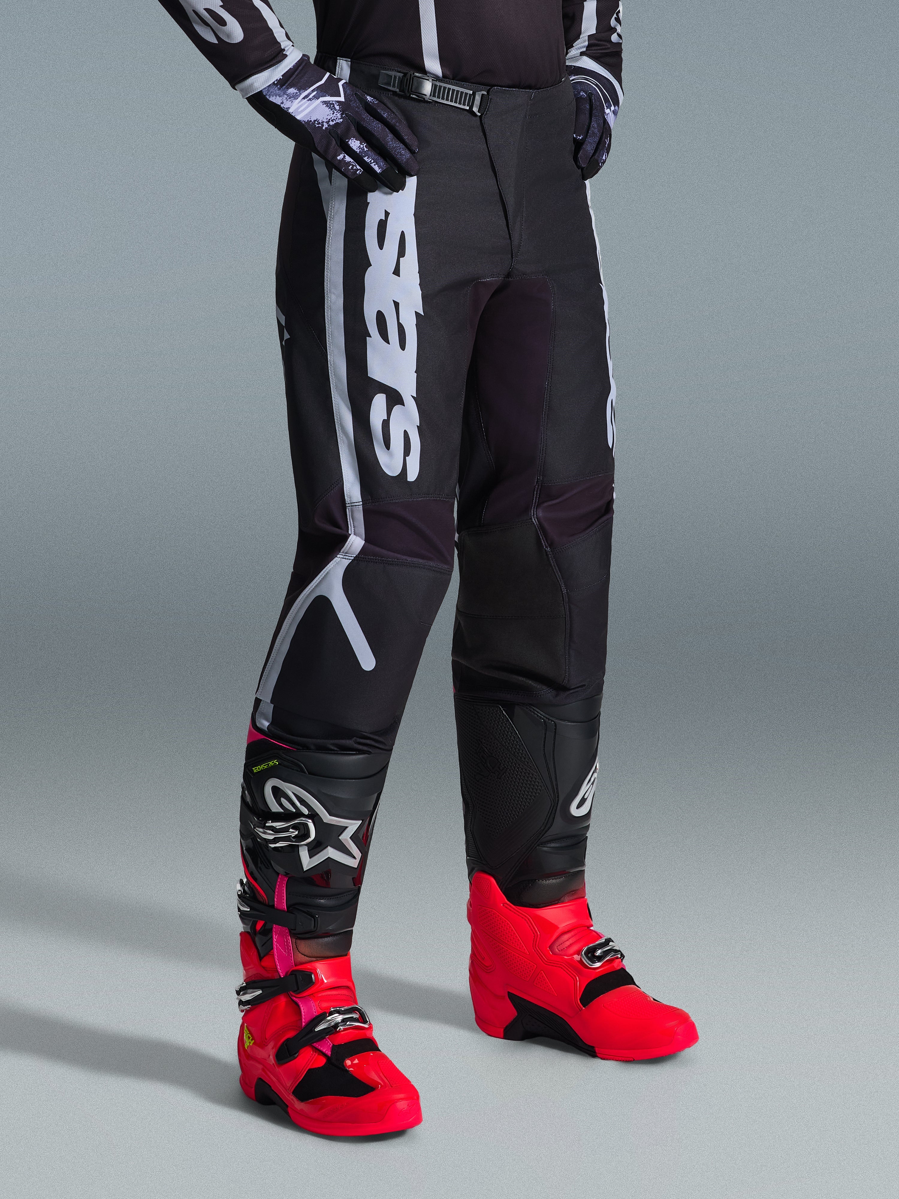 2026 Fluid Apex - Black MX Pants | Alpinestars®