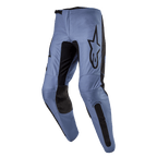 Alpinestars 2024 Fluid Lurv Hose, Motocross-Hose, Hellblau und Schwarz, mit großem schwarzem Alpinestars-Logo auf dem Oberschenkel, schwarzen verstärkten Innenknie-Paneelen und ergonomisch vorgeformtem Beindesign für den Offroad-Einsatz