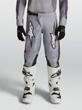 Alpinestars Fluid Jugend-Hose Amber, Motocross-Hose für junge Offroad-Fahrer, Grau und Schwarz, aus robustem 600D-Polygewebe.
