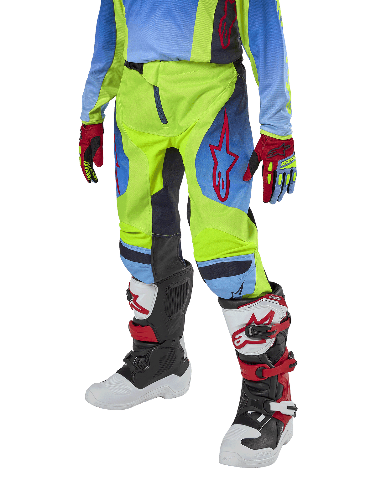 Alpinestars Youth 2024 Racer Hoen Hose, Motocross-Hose, Neongelb und Blue Night Navy mit roten Akzenten, kombiniert mit passenden Handschuhen und weiß-schwarz-roten Stiefeln, sportliche Passform mit vorgeformter Beinkonstruktion für den Offroad-Einsatz