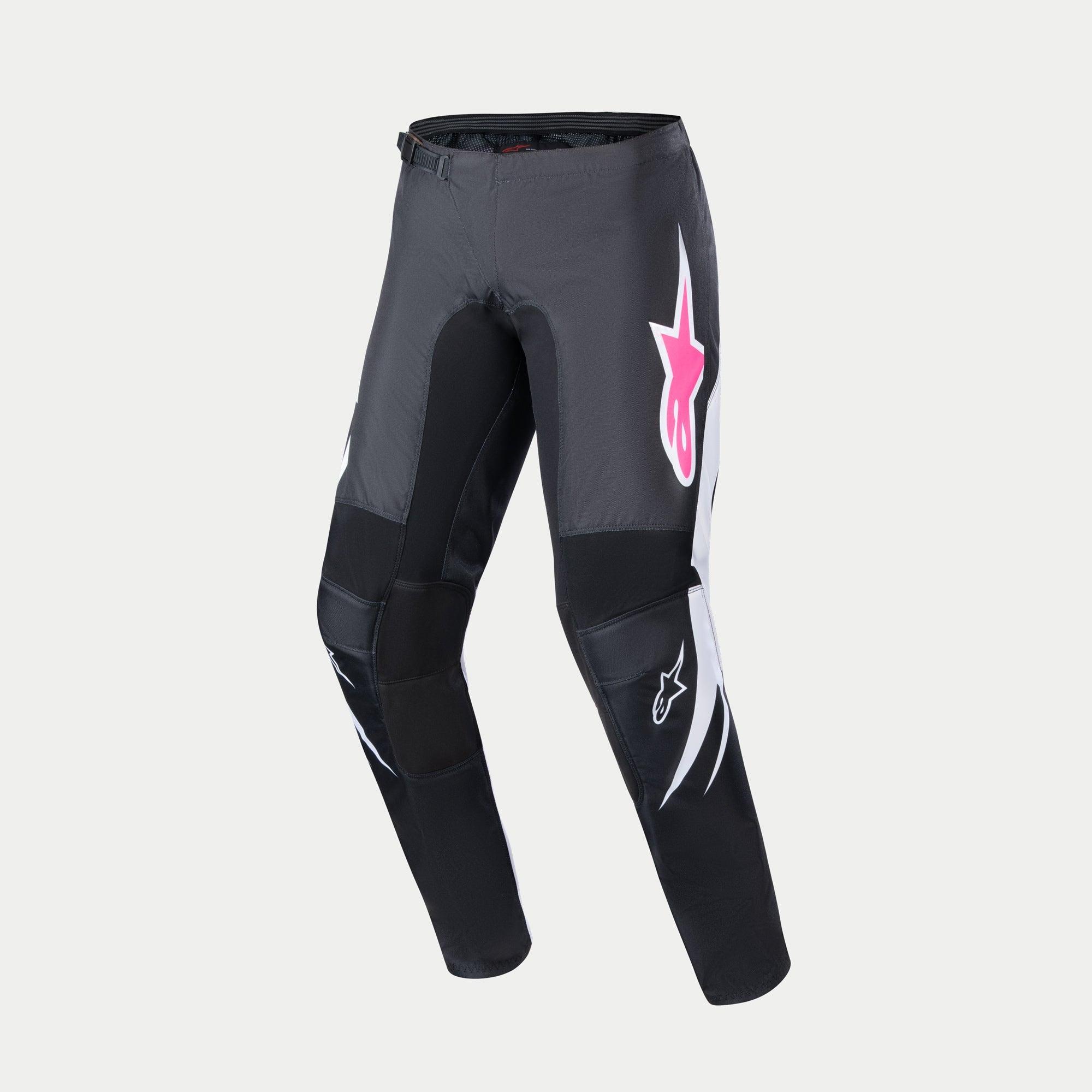 Alpinestars Damen Stella 2024 Fluid Hose, Motocross-Hose, Schwarz und Dunkelgrau mit weißen Akzenten, auffälliges pinkfarbenes Alpinestars-Logo auf der Hüfte, sportliches Design mit vorgeformten Beinen für Offroad-Rennsport