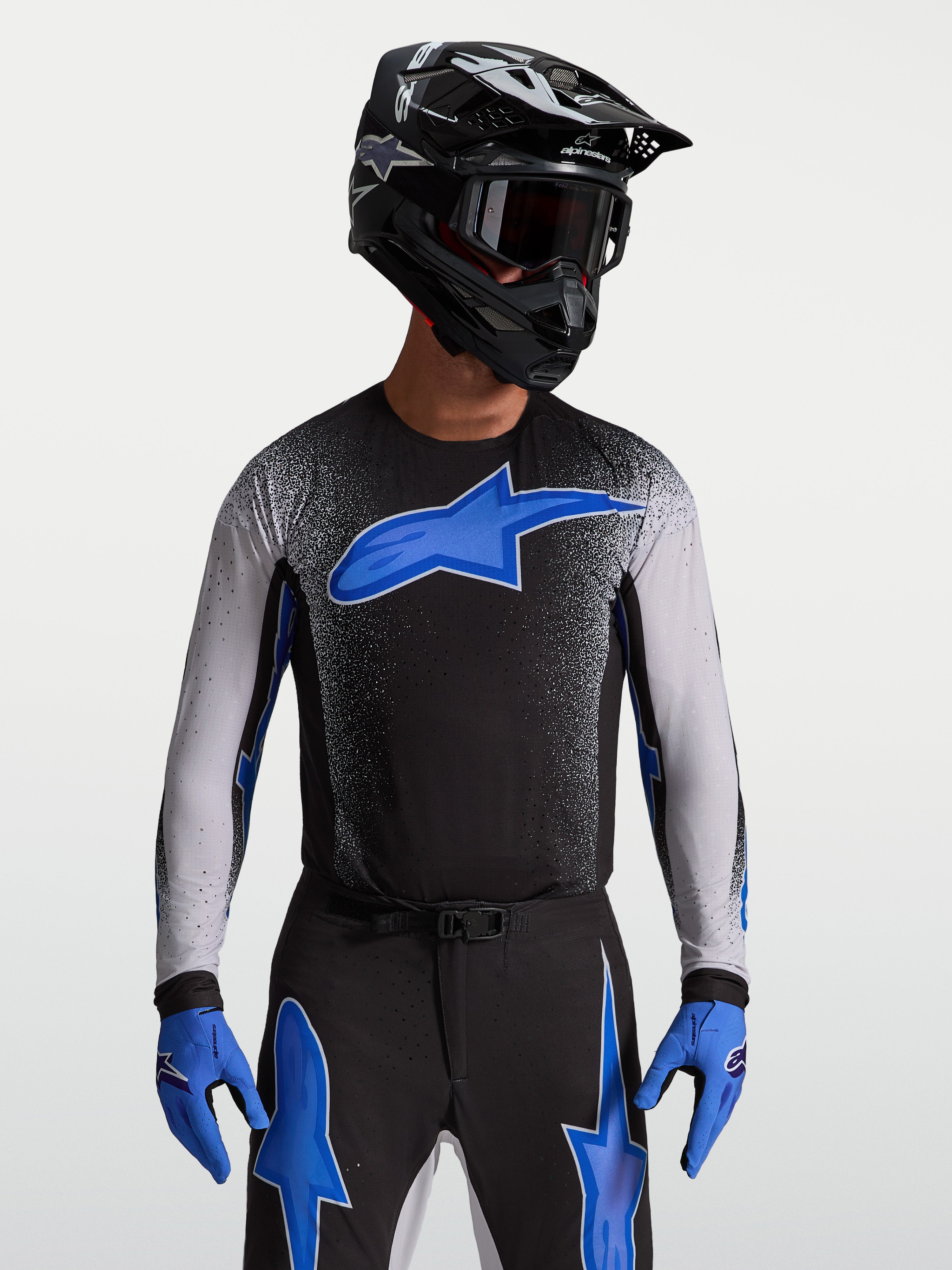 Alpinestars Supertech Hiten AFD Trikot, Herren-Motocross-Renntrikot, Schwarz und Blau mit Athletic-Pro-Passform.
