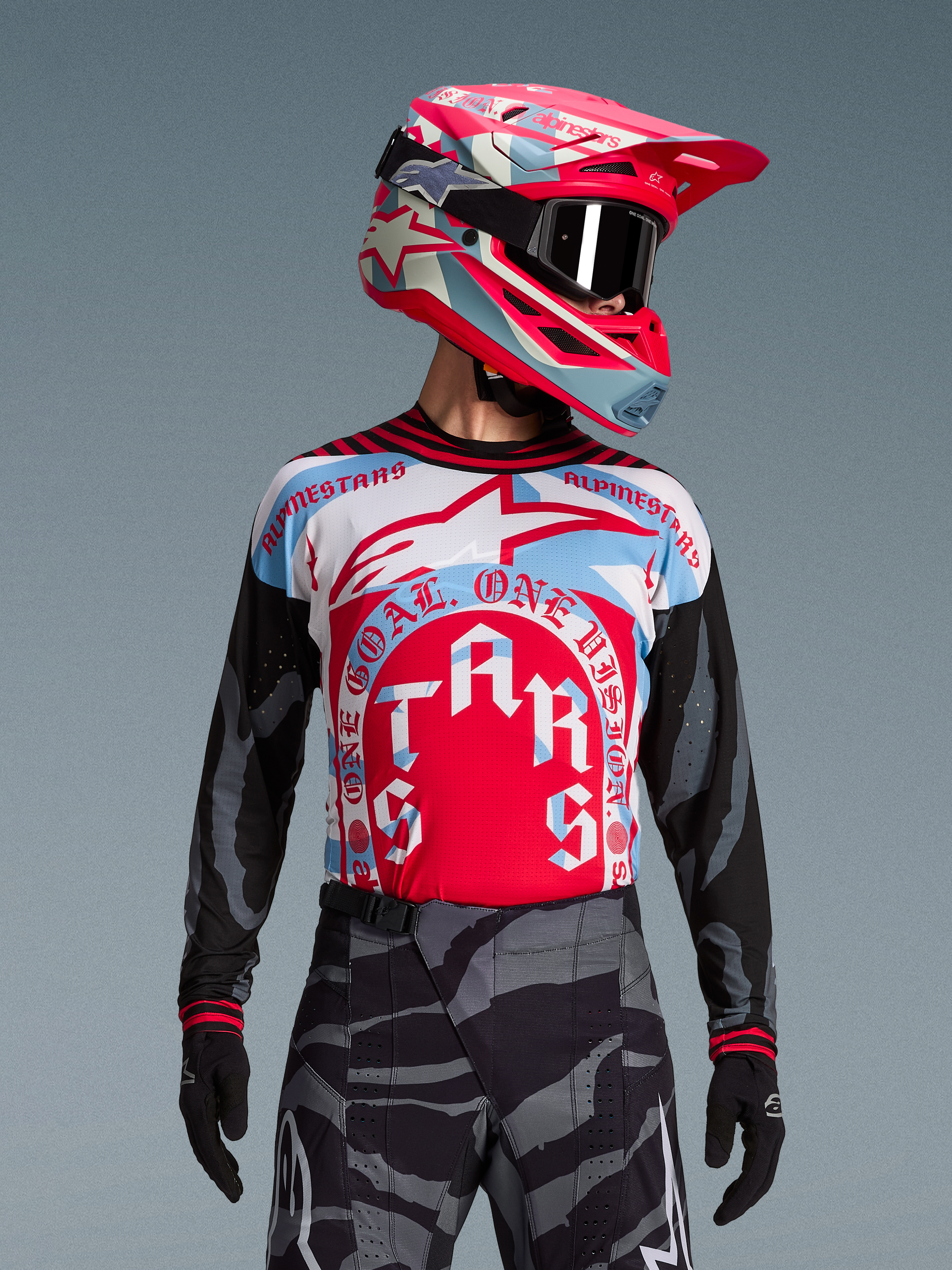 Techstar Trikot Limited Edition Beast Coast, rot-weiß-blaues Motocross-Trikot mit markanten Grafiken und passendem Helm.