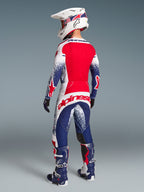 Alpinestars Techstar Unity Limited Edition, Motocross-Set in Rot, Weiß und Blau, Herren-Rennpassform, Rückansicht.