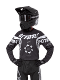 Alpinestars 2024 Youth Racer Hana Trikot, Jugend-Motocross-Trikot, Schwarz und Weiß mit grafischen Akzenten, leichtes und feuchtigkeitsableitendes Material, Langarm, sportliche Schutzausrüstung für Kinder.
