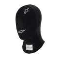 Alpinestars Race V3 Sturmhaube, schwarze feuerfeste Motorsport-Sturmhaube, weiße Stern-Logos auf Stirn und Wange, FIA-Zertifizierungsetikett am Hals, leichtes technisches Funktionsmaterial mit Augenöffnung für Kopfschutz im Motorsport