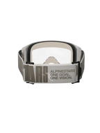 Alpinestars Vision 5 Hollow Goggles, Motocross-Schutzbrille, Wind Clear, Rückansicht mit Fokus auf den breiten hellgrauen Gurt mit Alpinestars-Branding und „One Goal One Vision“-Slogan, weißer Rahmen mit klarem Glas und sichtbarem dickem Gesichtsschaum
