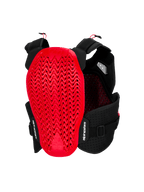Alpinestars A-4 Plasma Brustpanzer, Rückansicht, Schwarz und Rot, mit einem großen roten Nucleon PLASMA Rückenprotektor mit wellenförmigem, perforiertem Design, schwarzes Mesh-Chassis mit verstellbaren Riemen und weißem Alpinestars-Branding.