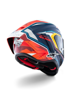 Alpinestars Supertech R10 Acosta Limited Edition Helm, Ansicht von schräg hinten, mattes Finish in Blau, Rot und Weiß, mit aerodynamischem Spoiler, Haifisch-Grafik auf der Rückseite, Alpinestars-Logos und DOT-Zertifizierung, Hochleistungs-Rennmotorradhelm