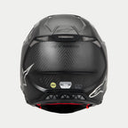 Alpinestars Supertech M10 Fame ECE 22.06 Helm, Rückansicht, Carbon Schwarz matt und glänzend, sichtbares Carbonfasergewebe, Belüftungsöffnungen mit Mesh-Gewebe, MIPS- und ECE-Zertifizierungslabels, Alpinestars-Logo.