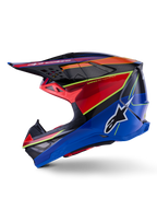 Alpinestars Supertech M10 Era Helm, Motocross-Helm, Blau, Rot und Gelb Fluo Glänzend, Seitenansicht mit aerodynamischer Carbonfaserschale, markantes Alpinestars-Logo auf der Seite und mehrere Belüftungsöffnungen, professionelle Offroad-Rennausrüstung