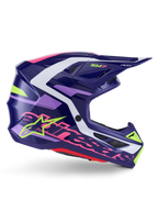 Alpinestars S-M7 Deed Helm, Motocross-Helm, Purple Pink Glossy, Seitenprofil-Ansicht, mit weißen und lindgrünen Grafikakzenten, SM7-Branding und markantem Alpinestars-Logo, aerodynamisches Verbundschalen-Design für den Offroad-Rennsport