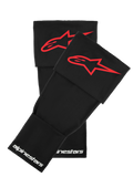 Alpinestars RK-S Knieschutzhülse, Schwarz mit rotem Stern-Logo, Zubehör für Motorrad-Schutzausrüstung, weißes Alpinestars-Branding