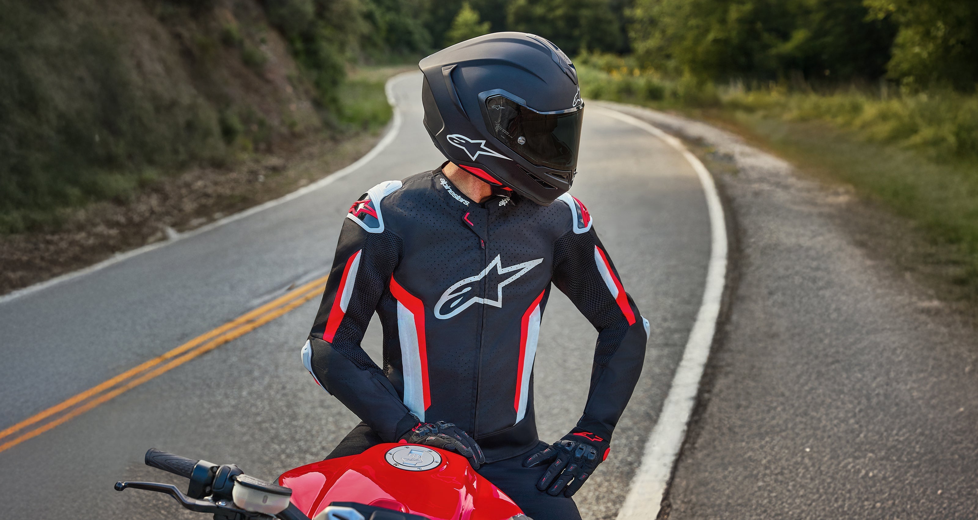 T-GP Air - Black Motorcycle Jacket | Alpinestars®