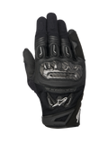 Alpinestars SMX-2 Air Carbon V2 Handschuhe, schwarze Motorradhandschuhe, Draufsicht mit Carbon-Knöchelprotektoren, atmungsaktives 3D-Mesh und Lederpaneele, weißes Alpinestars-Logo und kurzes Stulpendesign